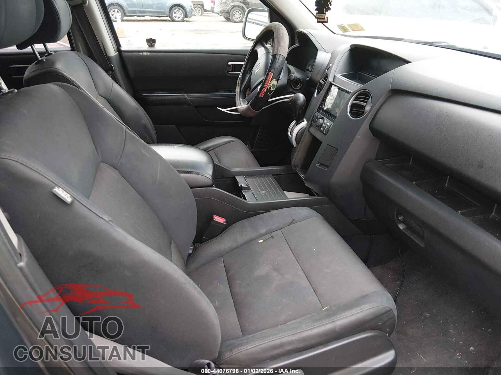 HONDA PILOT 2011 - 5FNYF3H25BB005014