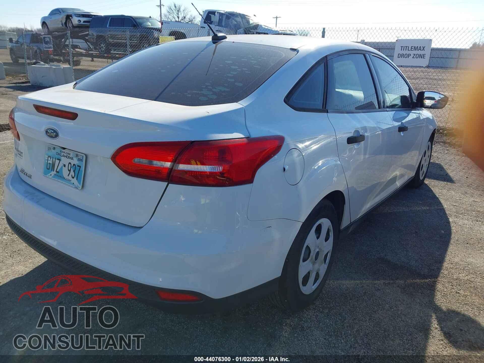 FORD FOCUS 2017 - 1FADP3E27HL210491
