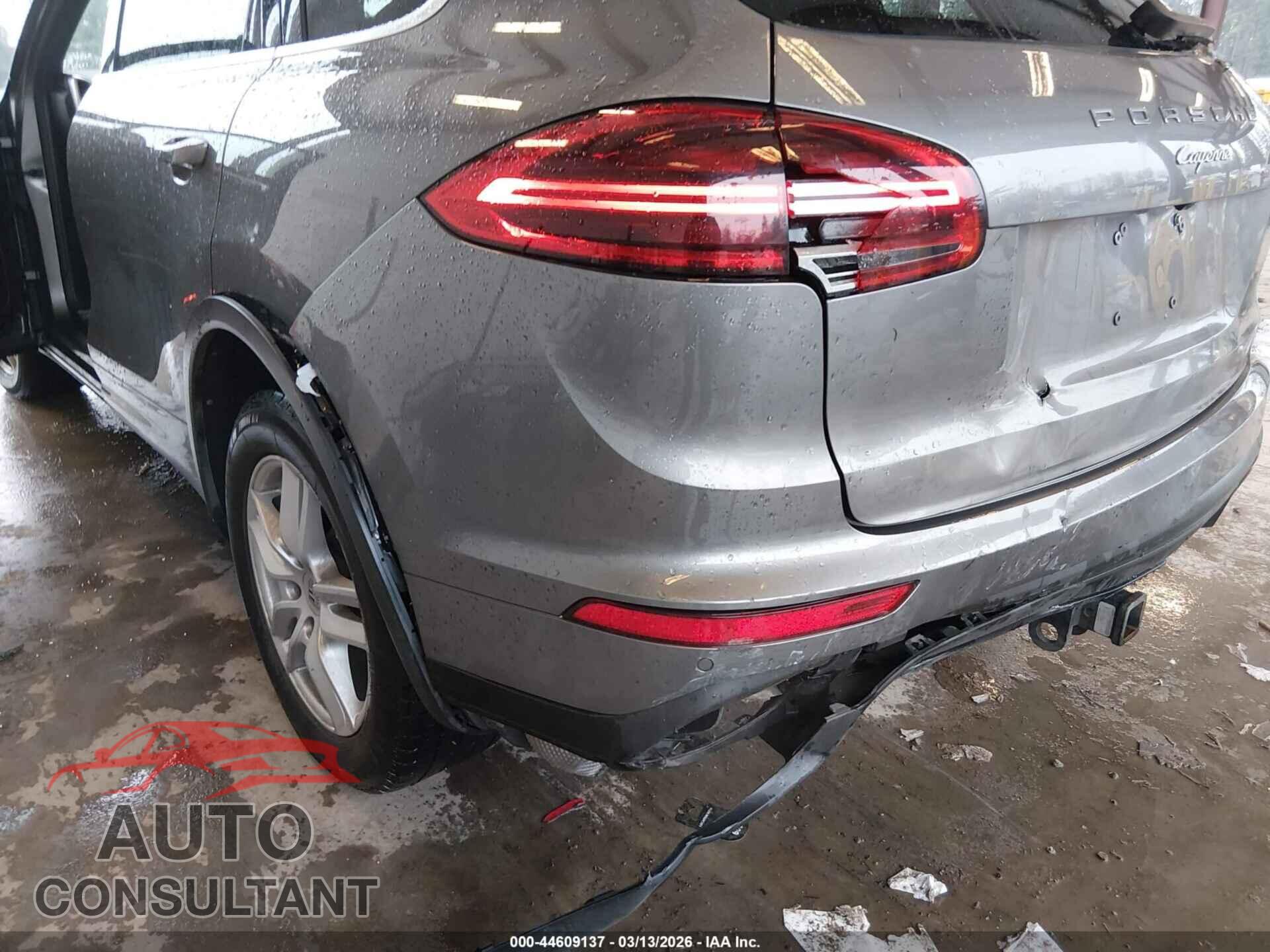 PORSCHE CAYENNE 2016 - WP1AA2A26GKA37015