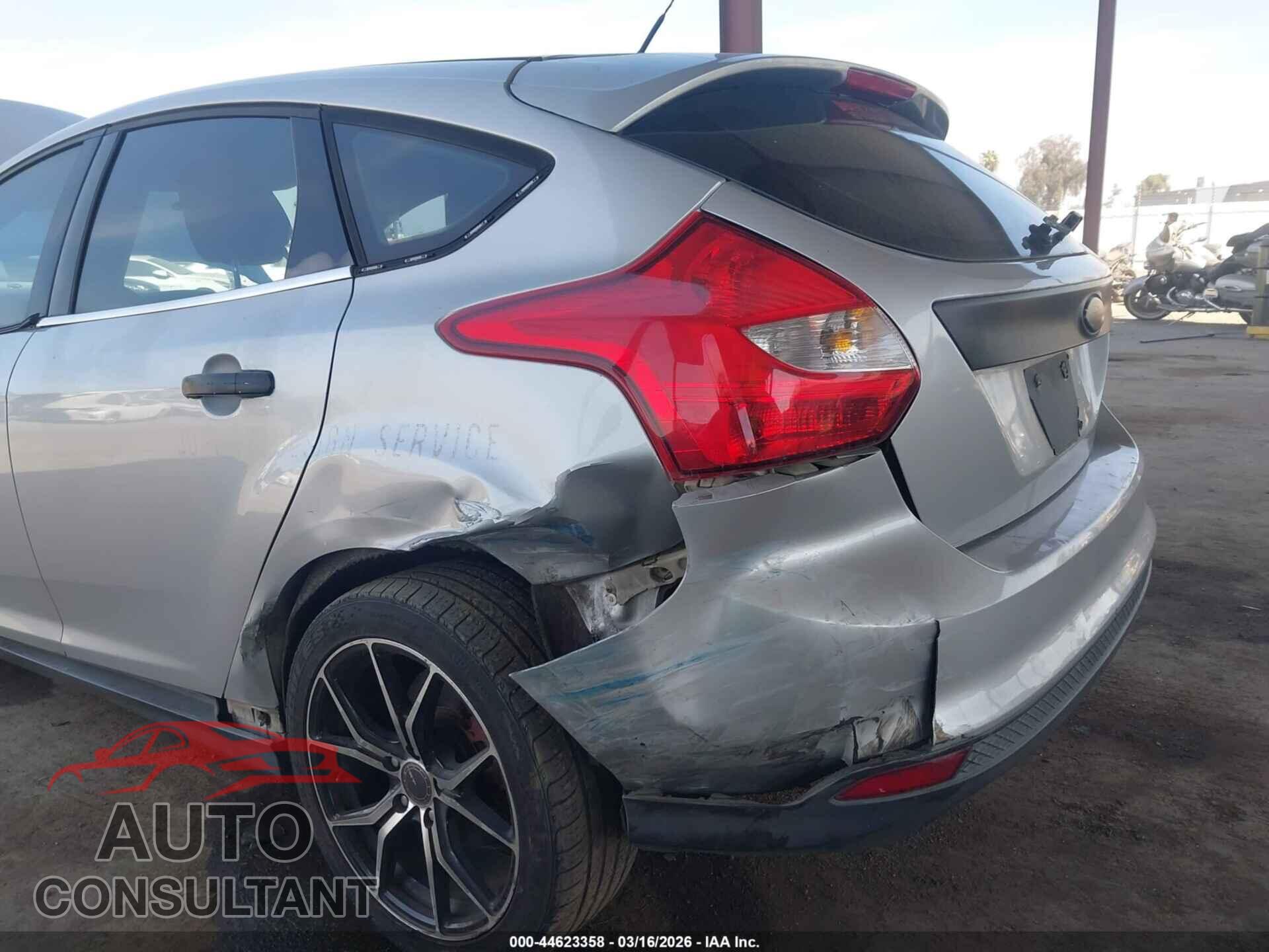 FORD FOCUS 2012 - 1FAHP3M25CL191189