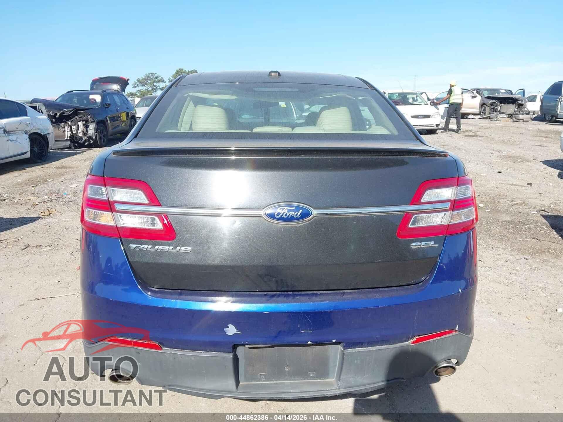 FORD TAURUS 2013 - 1FAHP2E82DG149294