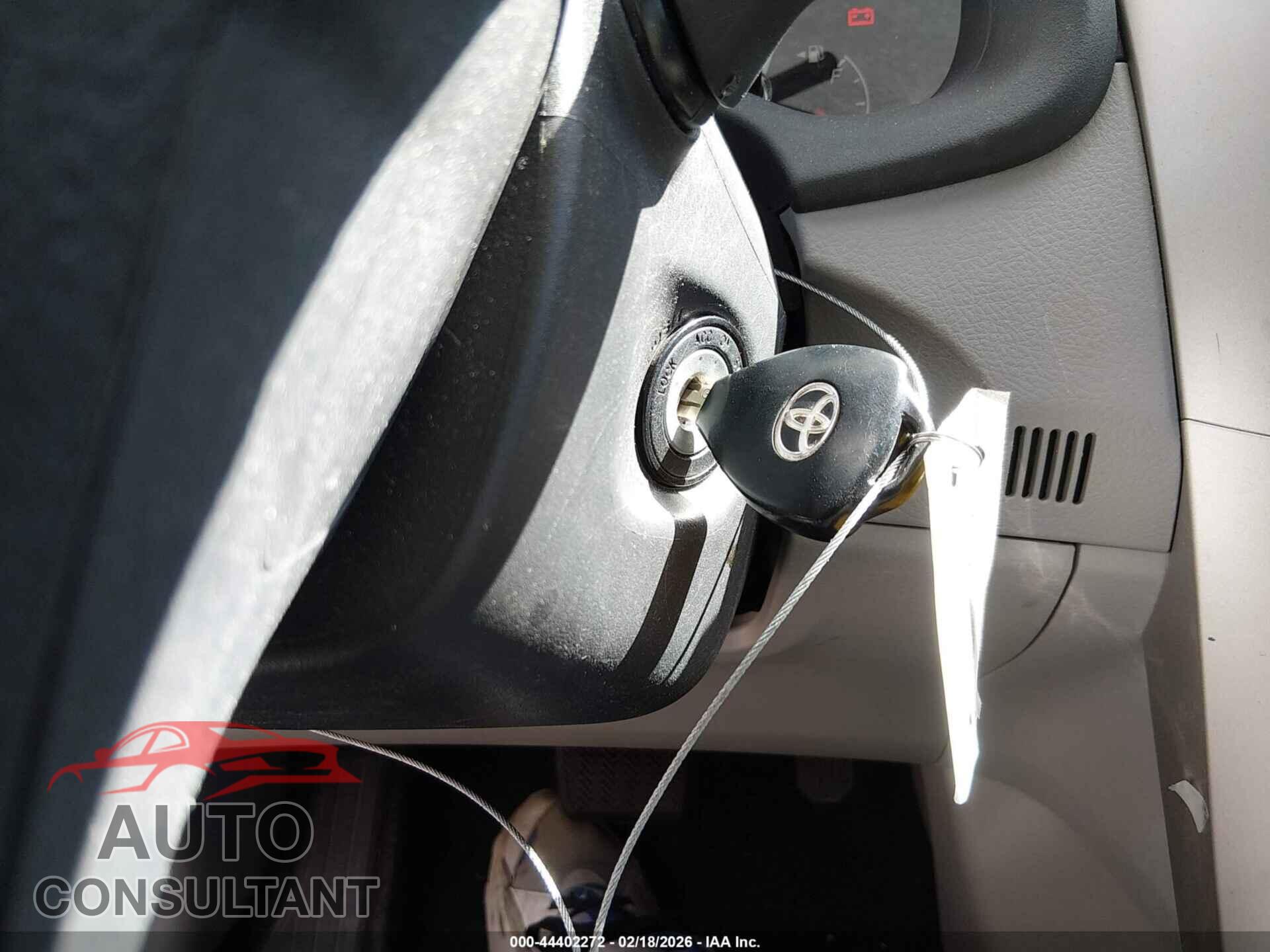 TOYOTA COROLLA 2013 - 5YFBU4EE8DP104501