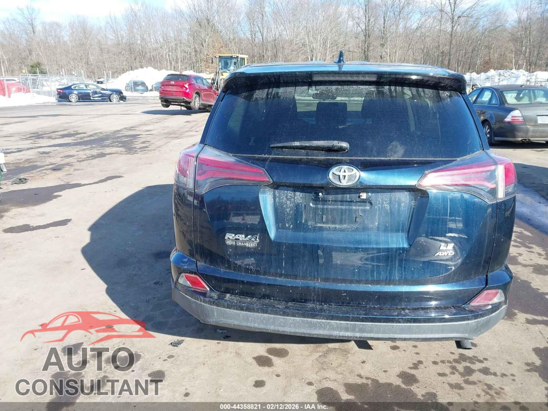 TOYOTA RAV4 2018 - JTMBFREV4JD242588