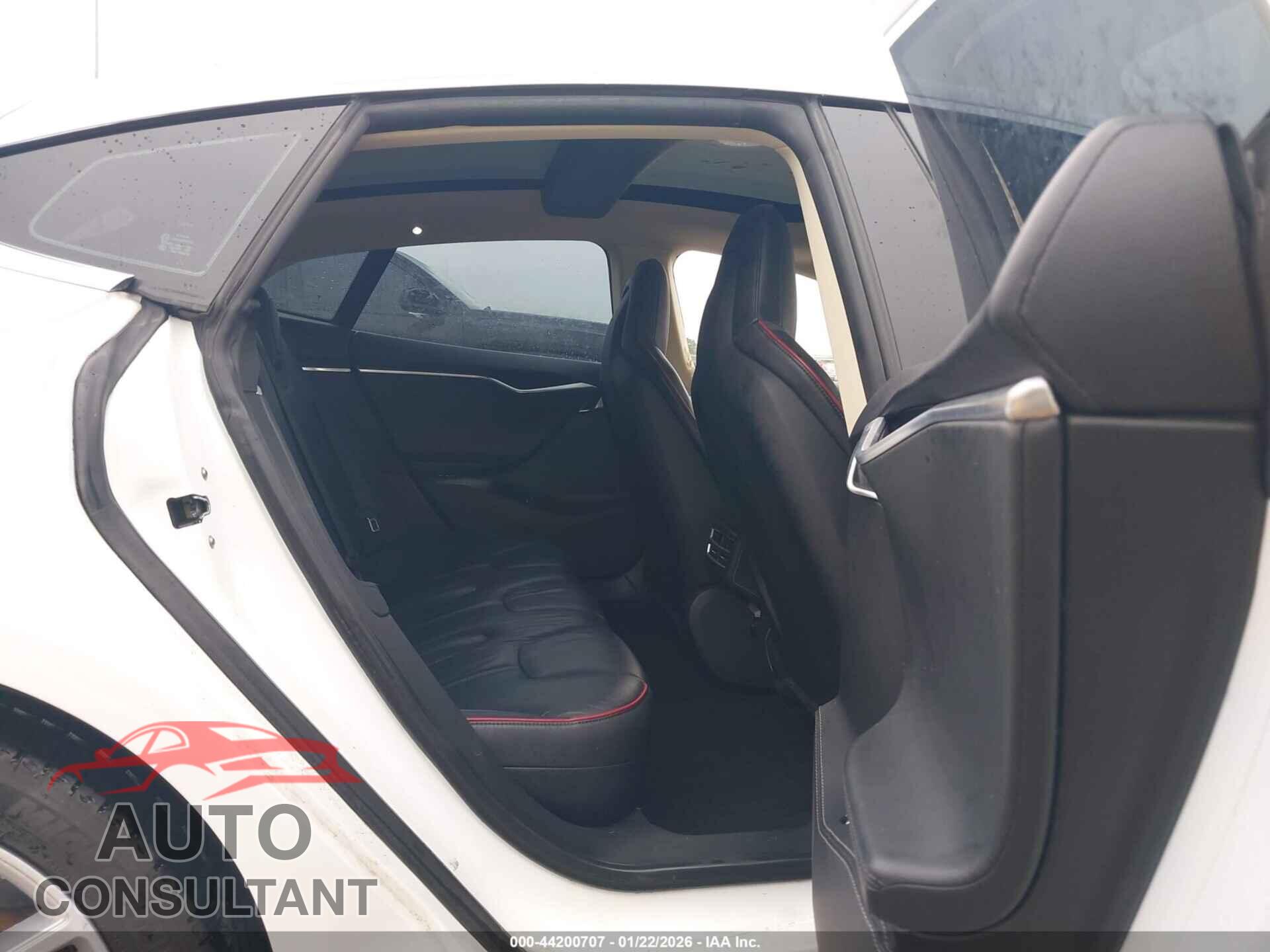 TESLA MODEL S 2014 - 5YJSA1H15EFP52116