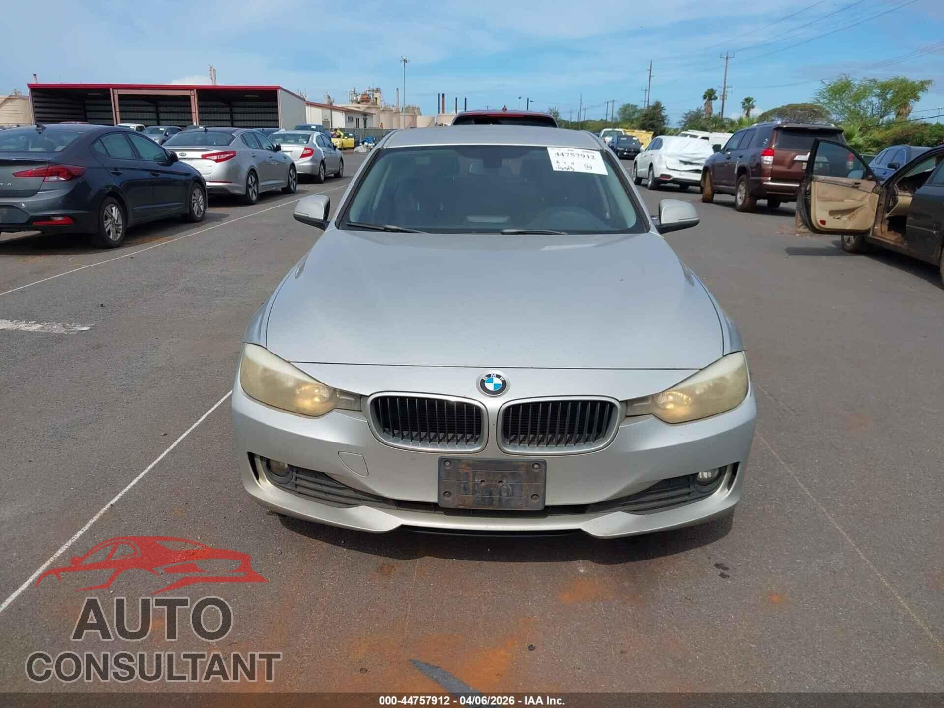 BMW 320I 2013 - WBA3B1C59DK128958