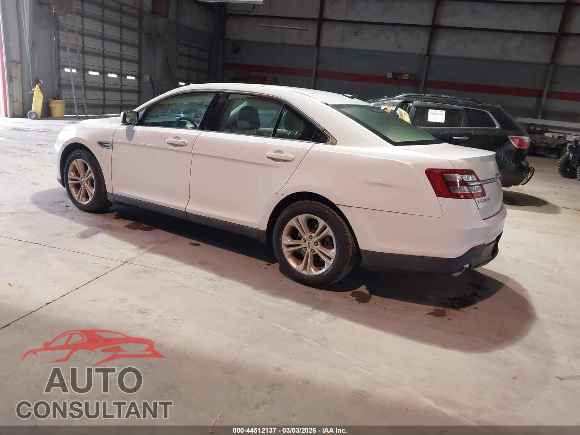 FORD TAURUS 2018 - 1FAHP2D83JG138088