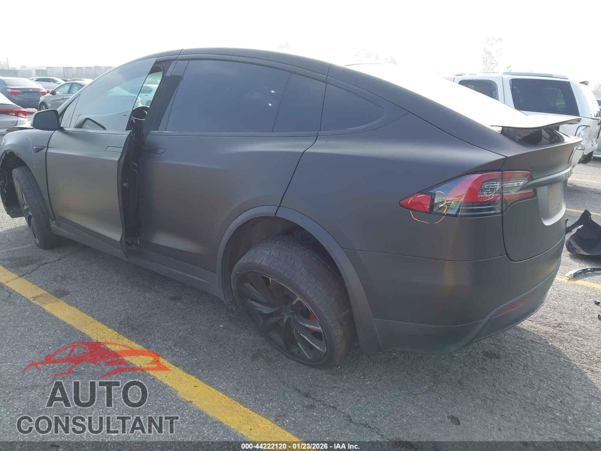 TESLA MODEL X 2018 - 5YJXCBE26JF090821