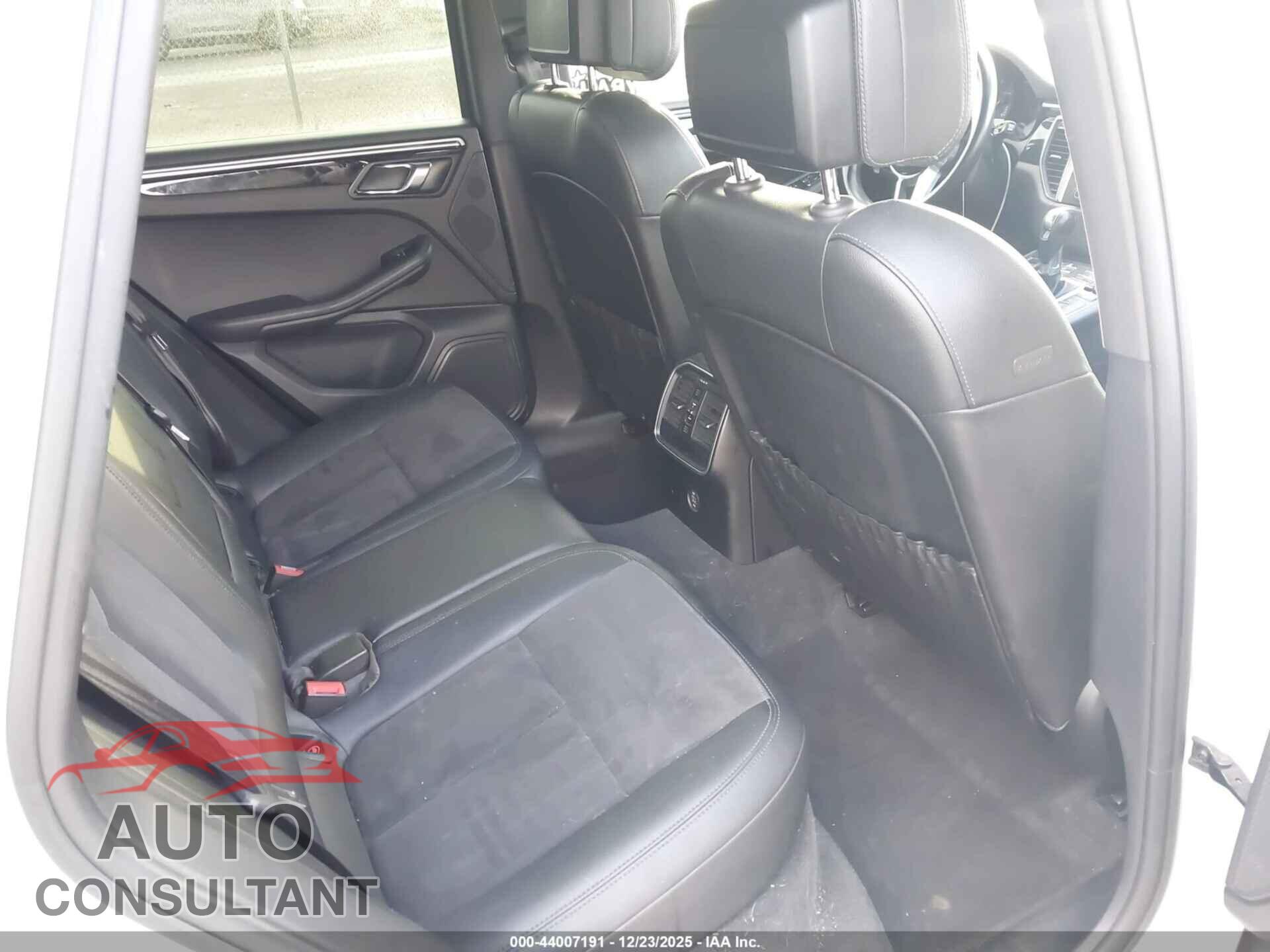 PORSCHE MACAN 2018 - WP1AA2A55JLB10189
