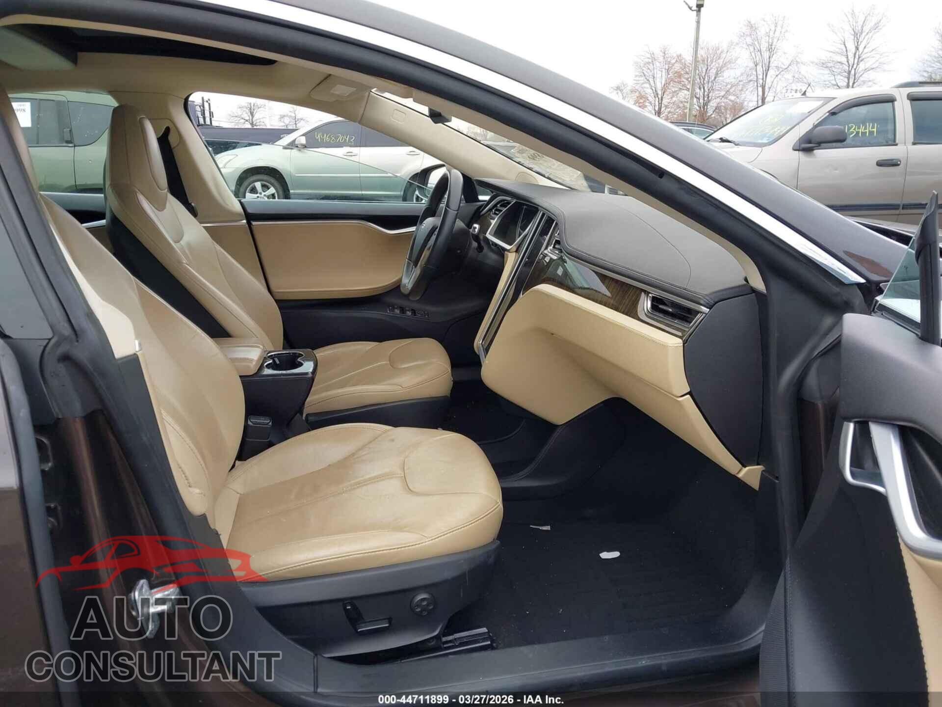 TESLA MODEL S 2013 - 5YJSA1CN1DFP04377