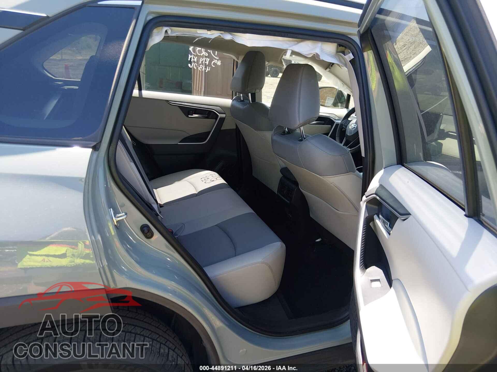 TOYOTA RAV4 2023 - JTMC1RFV9PD100697