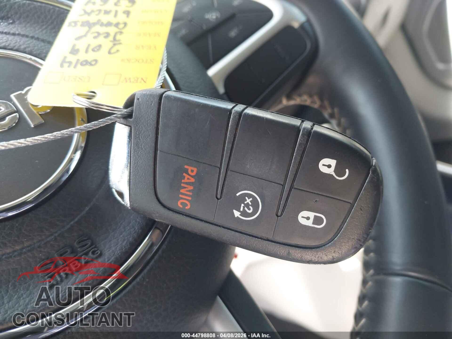 JEEP COMPASS 2019 - 3C4NJCBB0KT676764