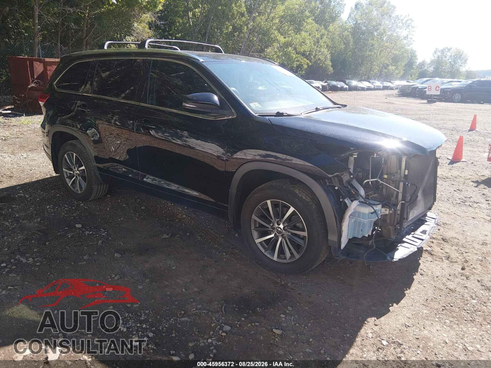 TOYOTA HIGHLANDER 2018 - 5TDJZRFH0JS486769