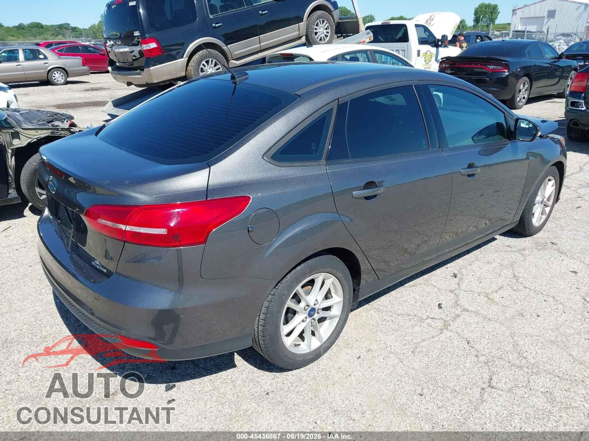 FORD FOCUS 2016 - 1FADP3F23GL244425