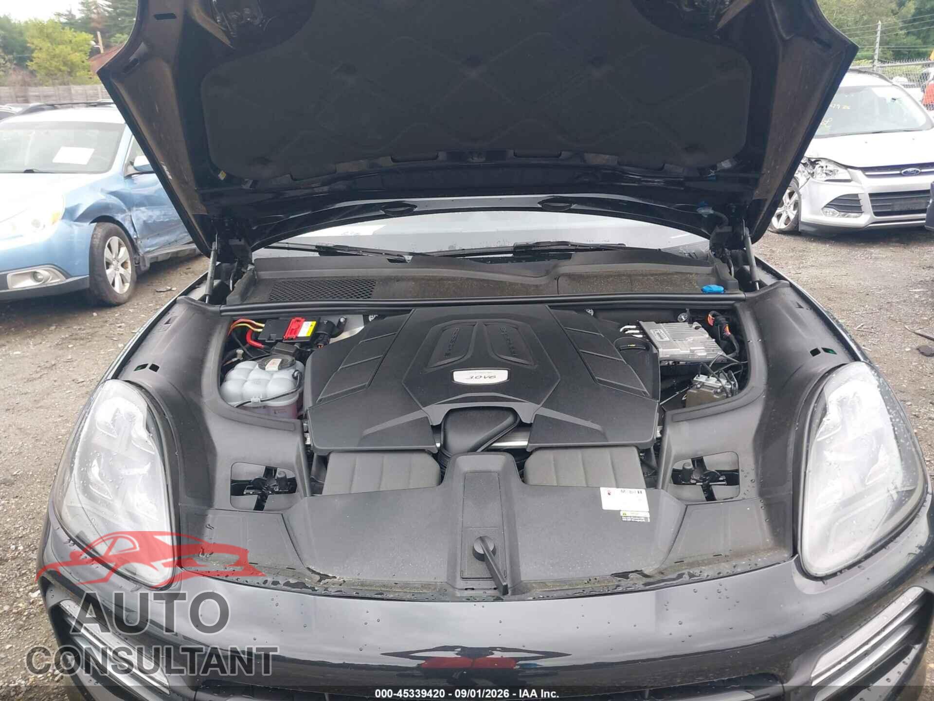 PORSCHE CAYENNE 2022 - WP1AA2AY6NDA00357