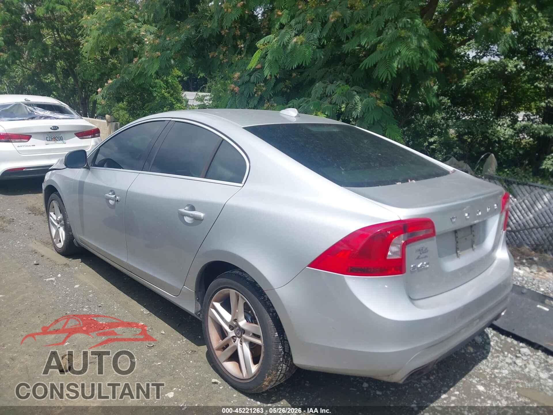VOLVO S60 2015 - YV140MFK6F2366540