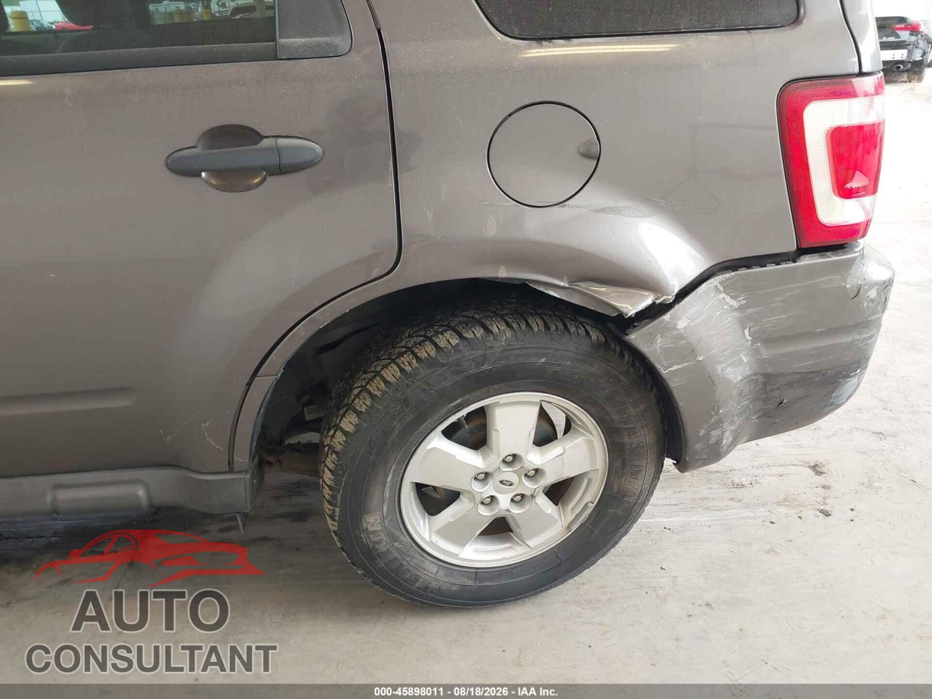 FORD ESCAPE 2010 - 1FMCU9DG4AKB77018