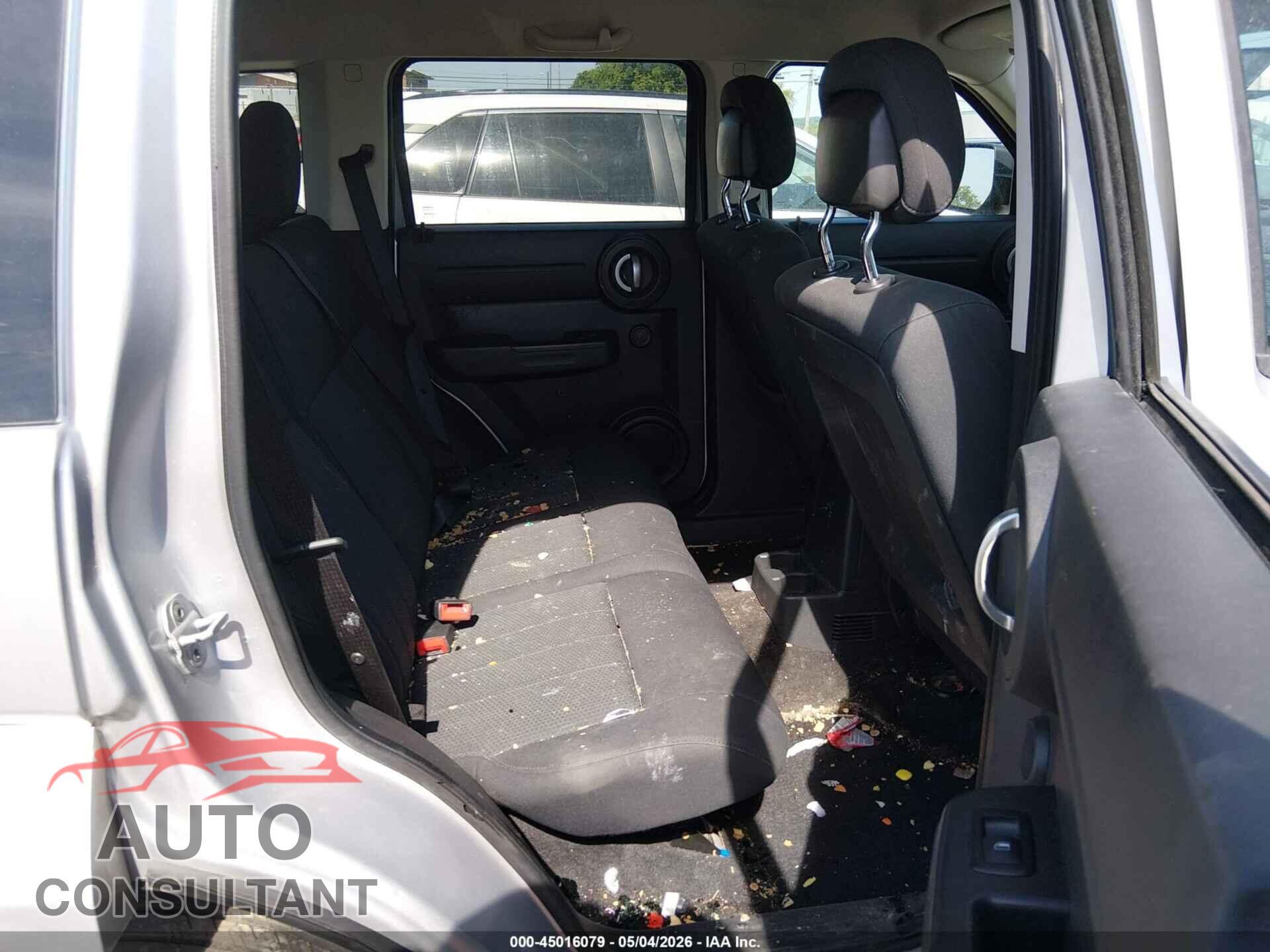 DODGE NITRO 2011 - 1D4PU4GX2BW501200