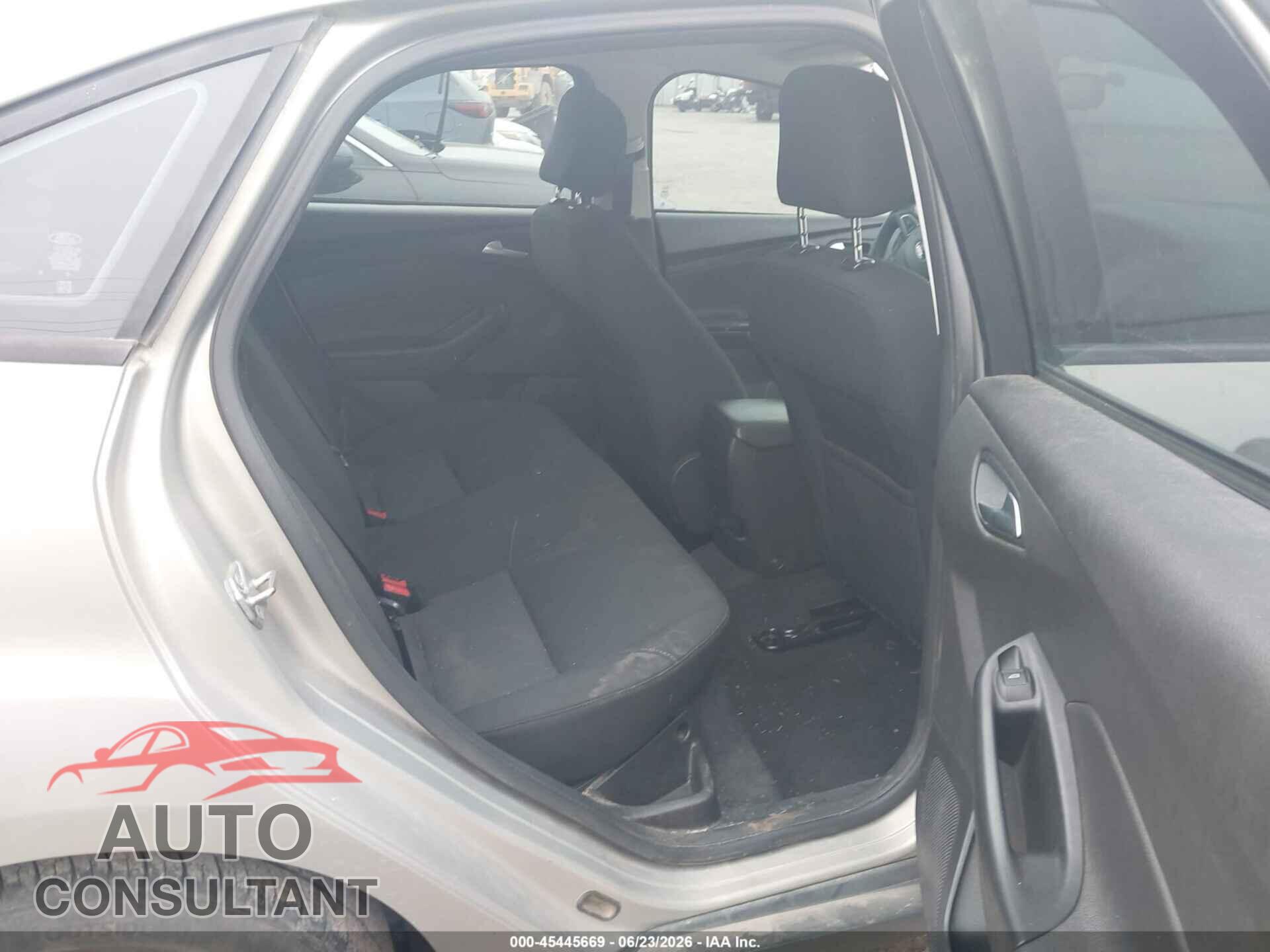 FORD FOCUS 2016 - 1FADP3F29GL352869