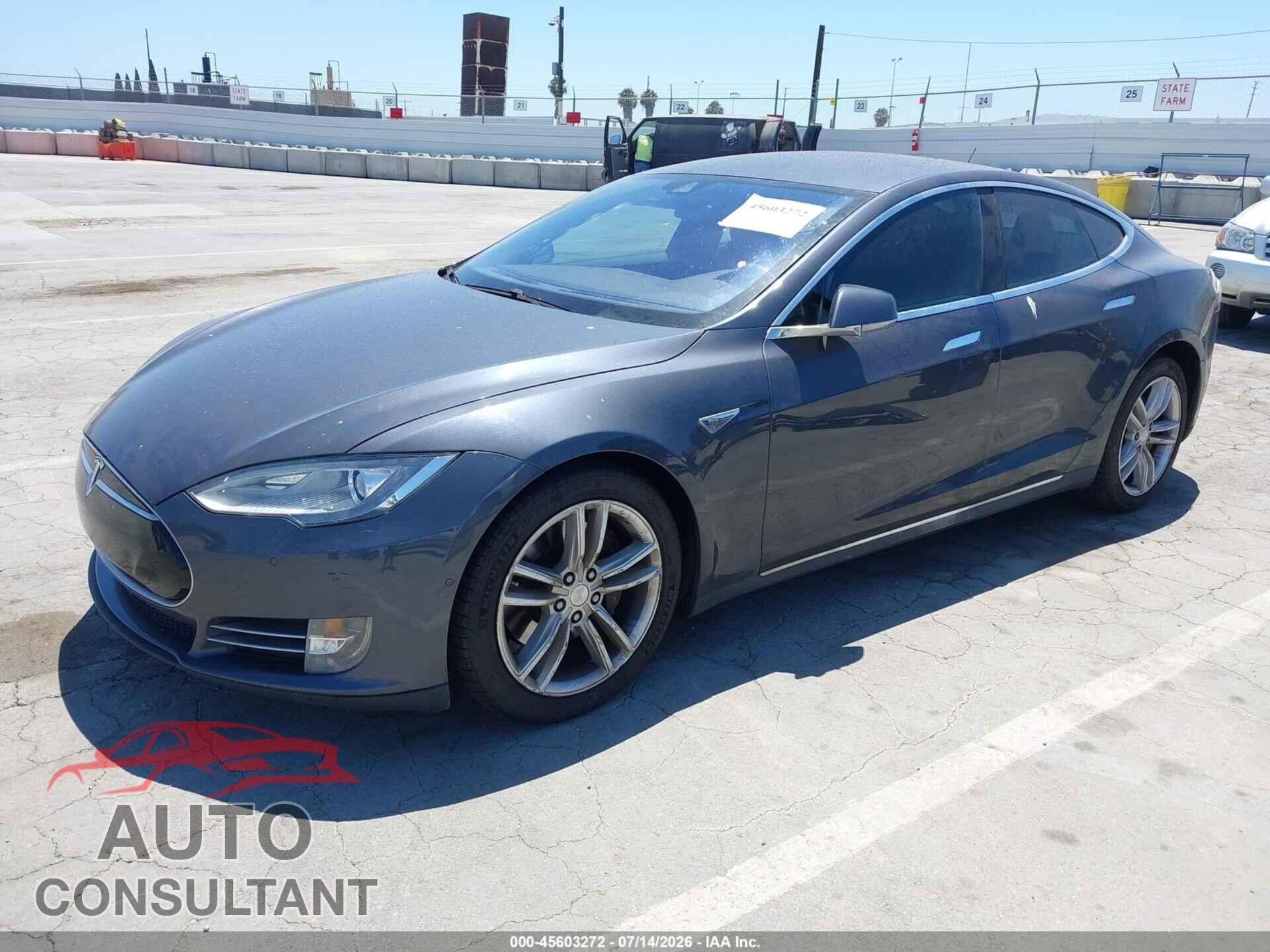 TESLA MODEL S 2015 - 5YJSA1E12FF117442