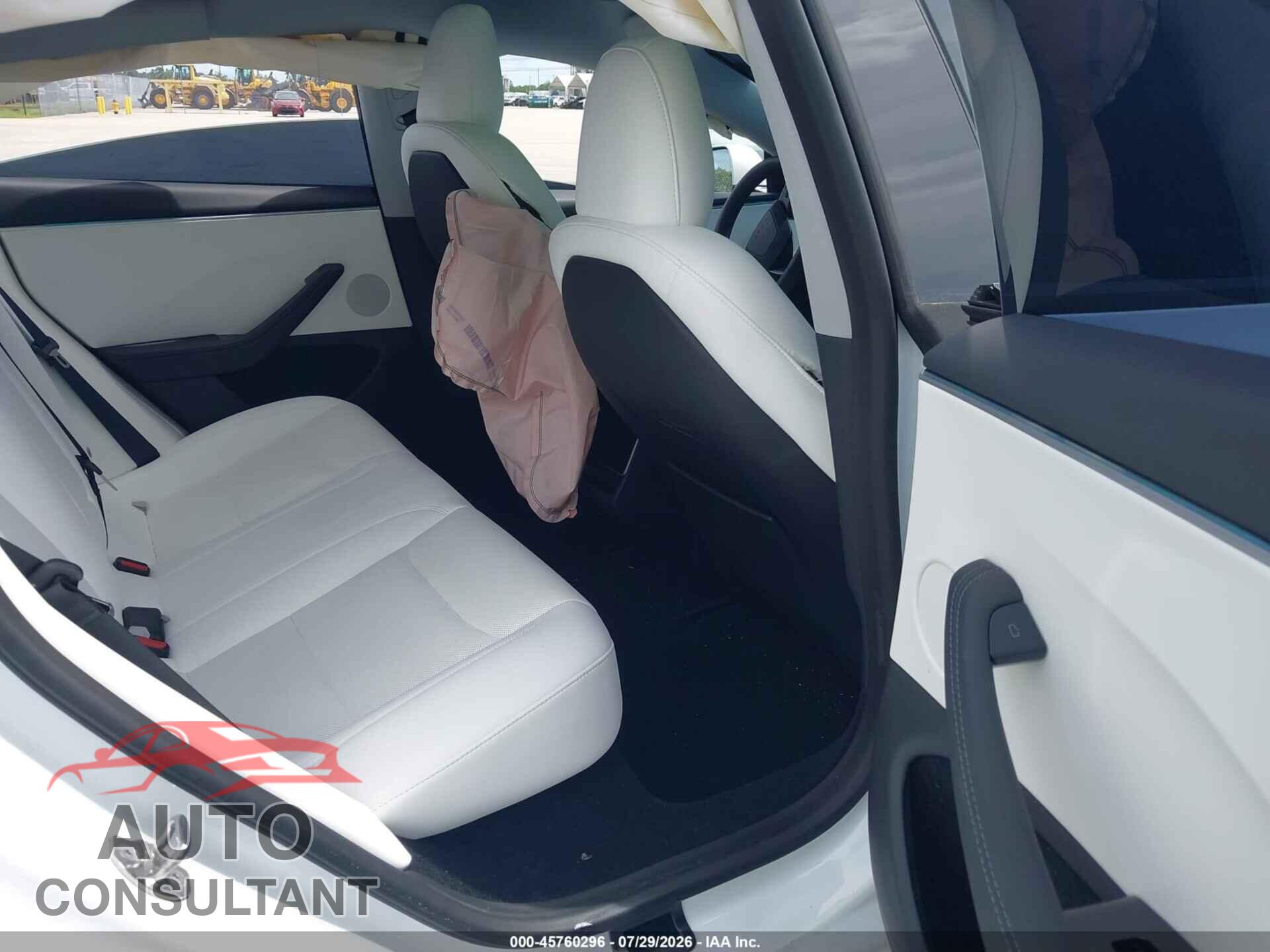TESLA MODEL 3 2024 - 5YJ3E1EA0RF795121