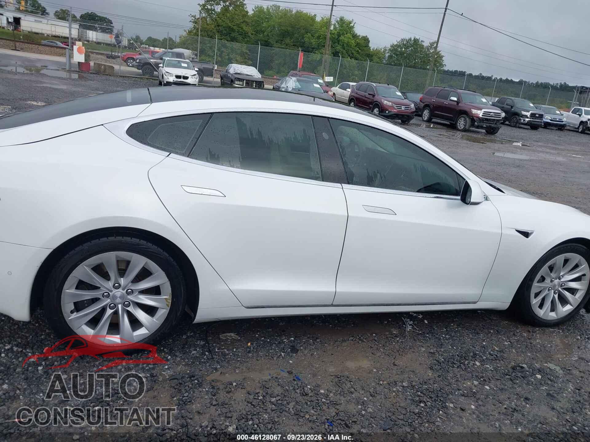 TESLA MODEL S 2017 - 5YJSA1E20HF200475