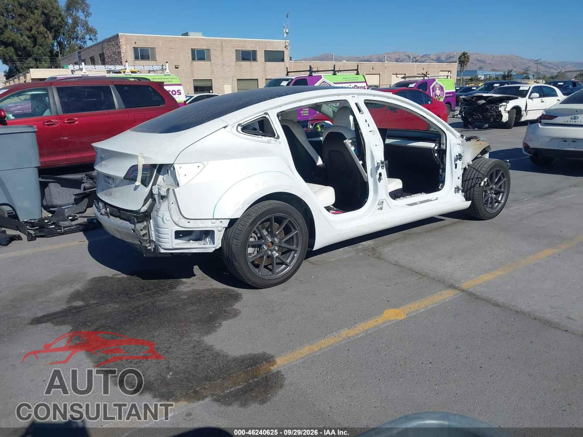 TESLA MODEL 3 2021 - 5YJ3E1EA2MF018352