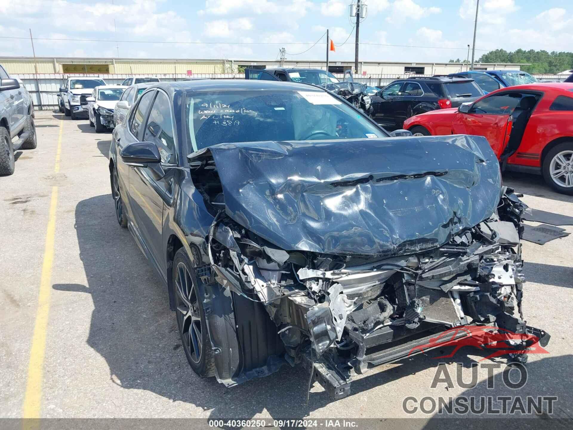 TOYOTA CAMRY 2022 - 4T1G11AK0NU673819