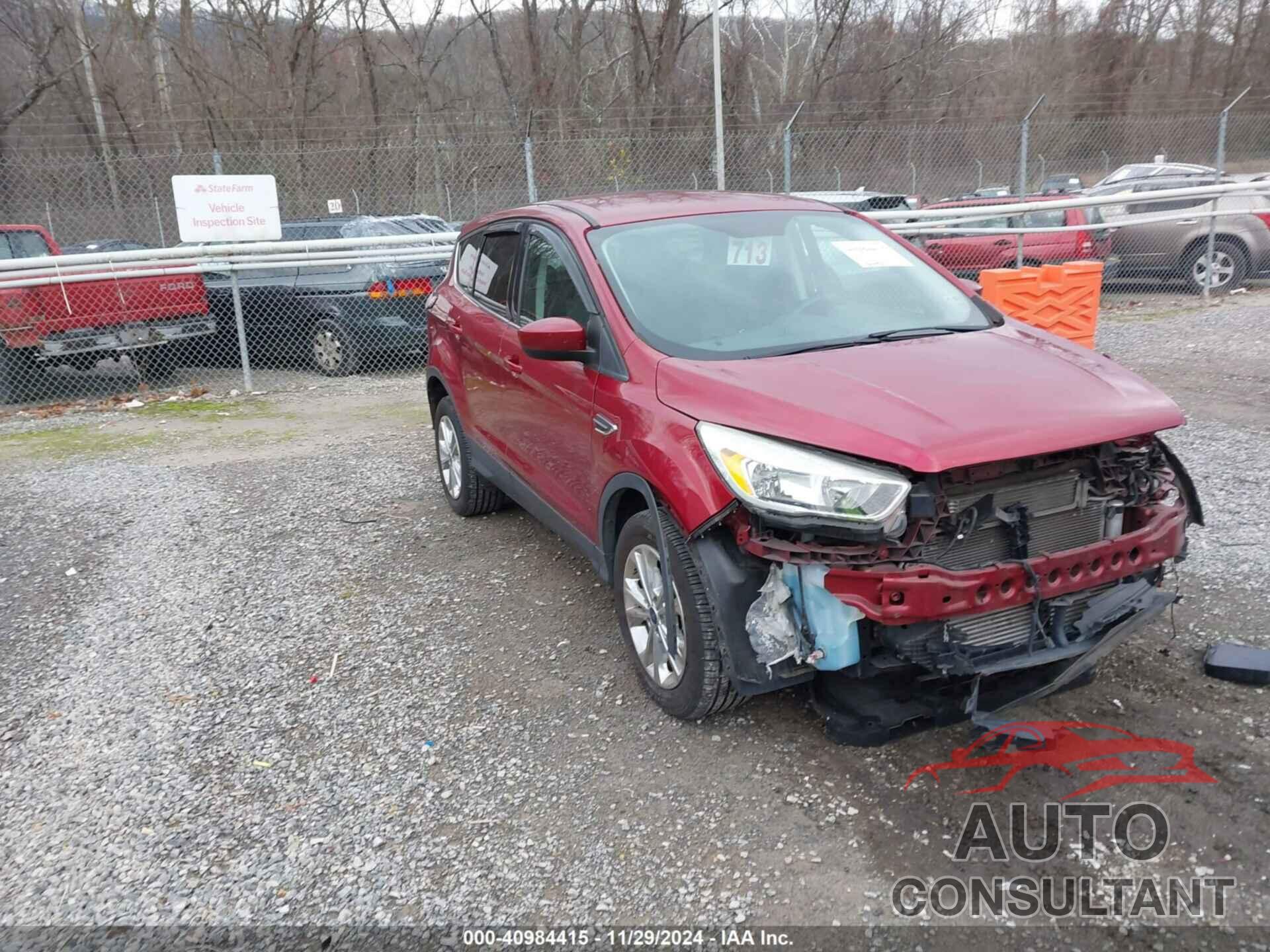 FORD ESCAPE 2017 - 1FMCU9G91HUB67705