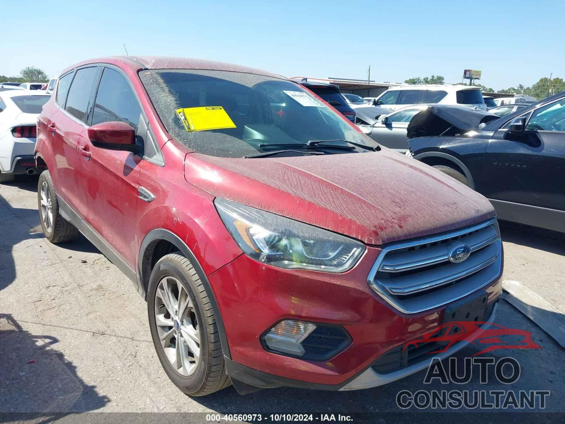 FORD ESCAPE 2017 - 1FMCU9G95HUA62889
