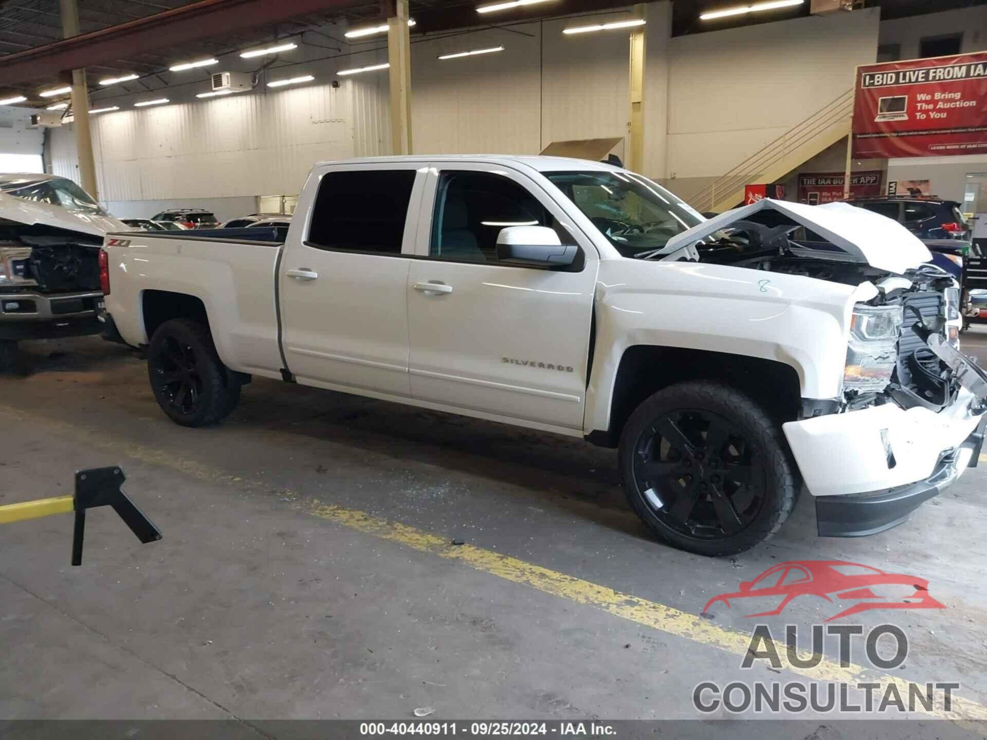 CHEVROLET SILVERADO 1500 2018 - 3GCUKREC3JG243706