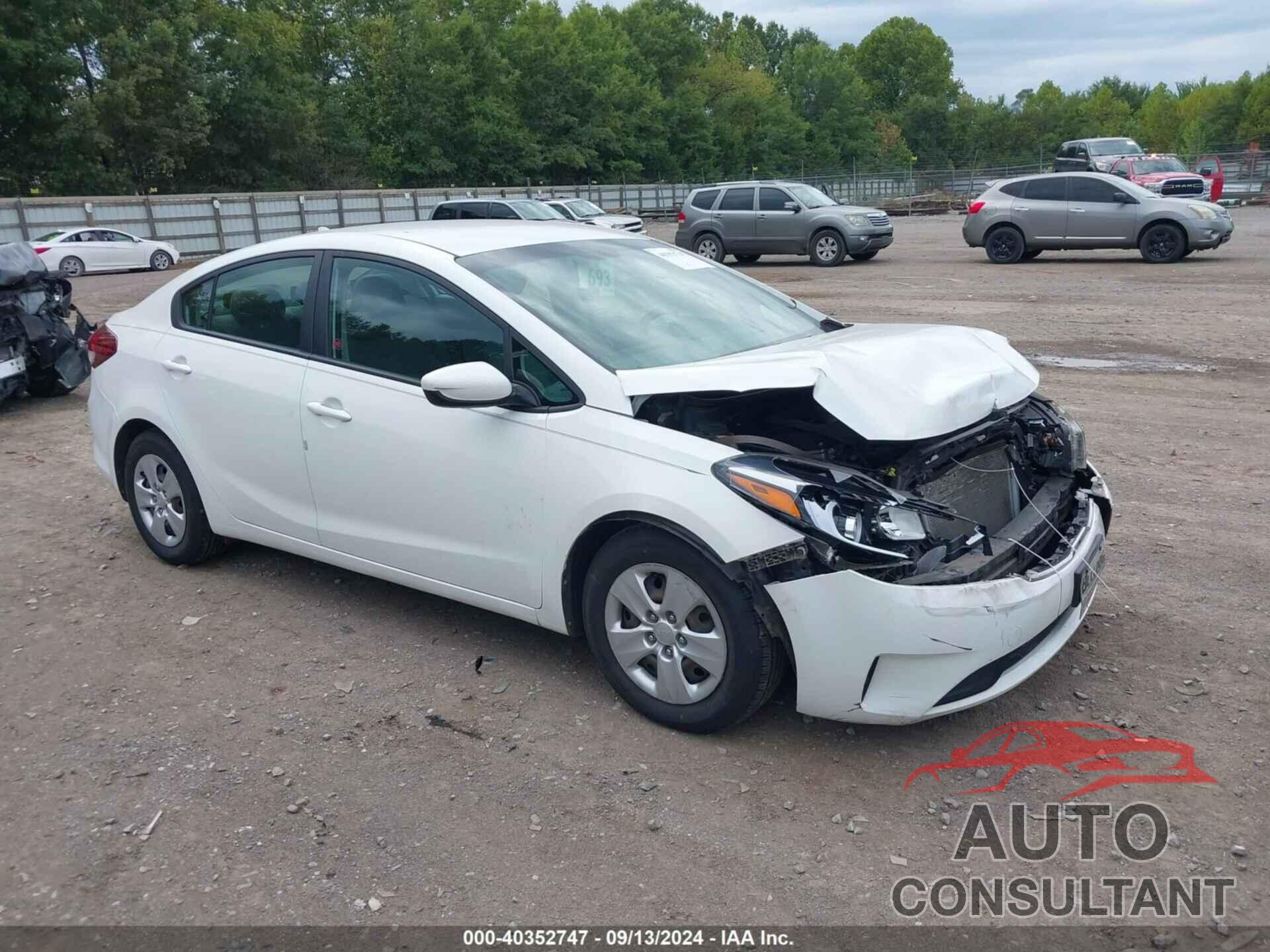 KIA FORTE 2018 - 3KPFK4A77JE167682