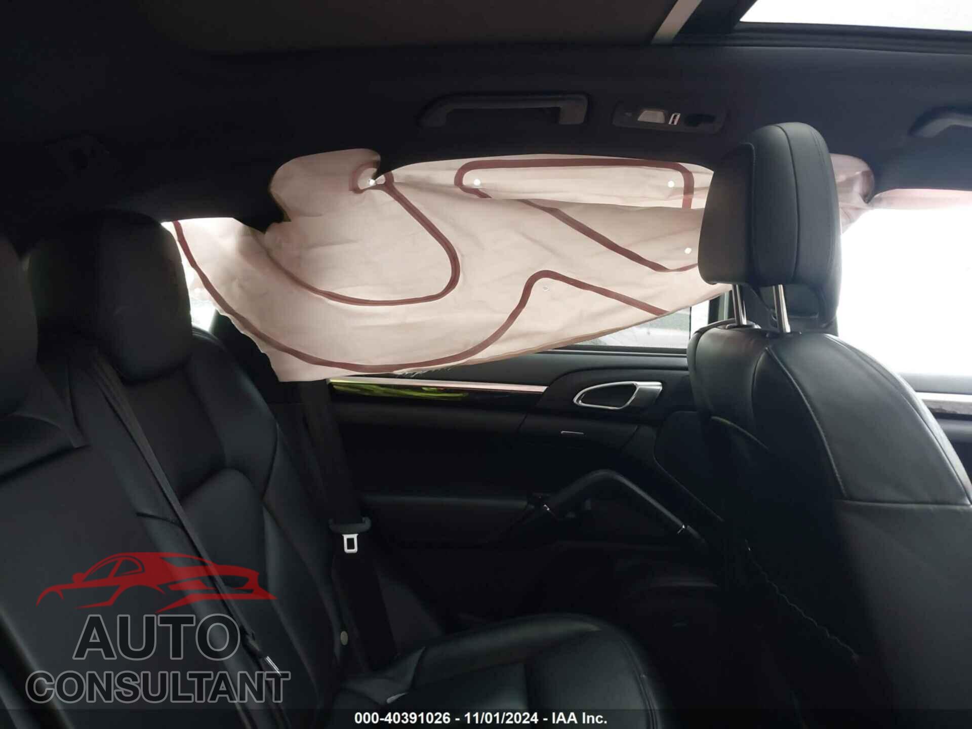 PORSCHE CAYENNE 2017 - WP1AA2A26HKA82263