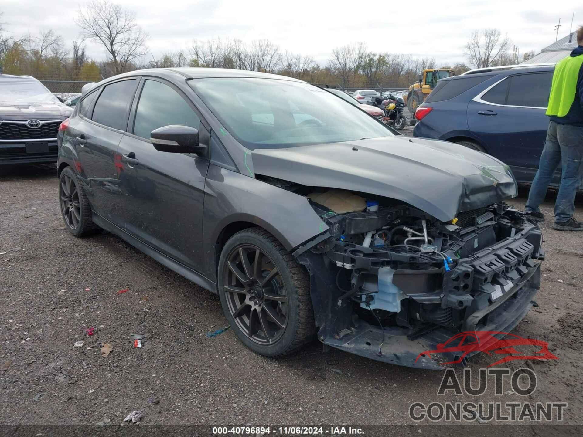 FORD FOCUS ST 2018 - 1FADP3L96JL233377