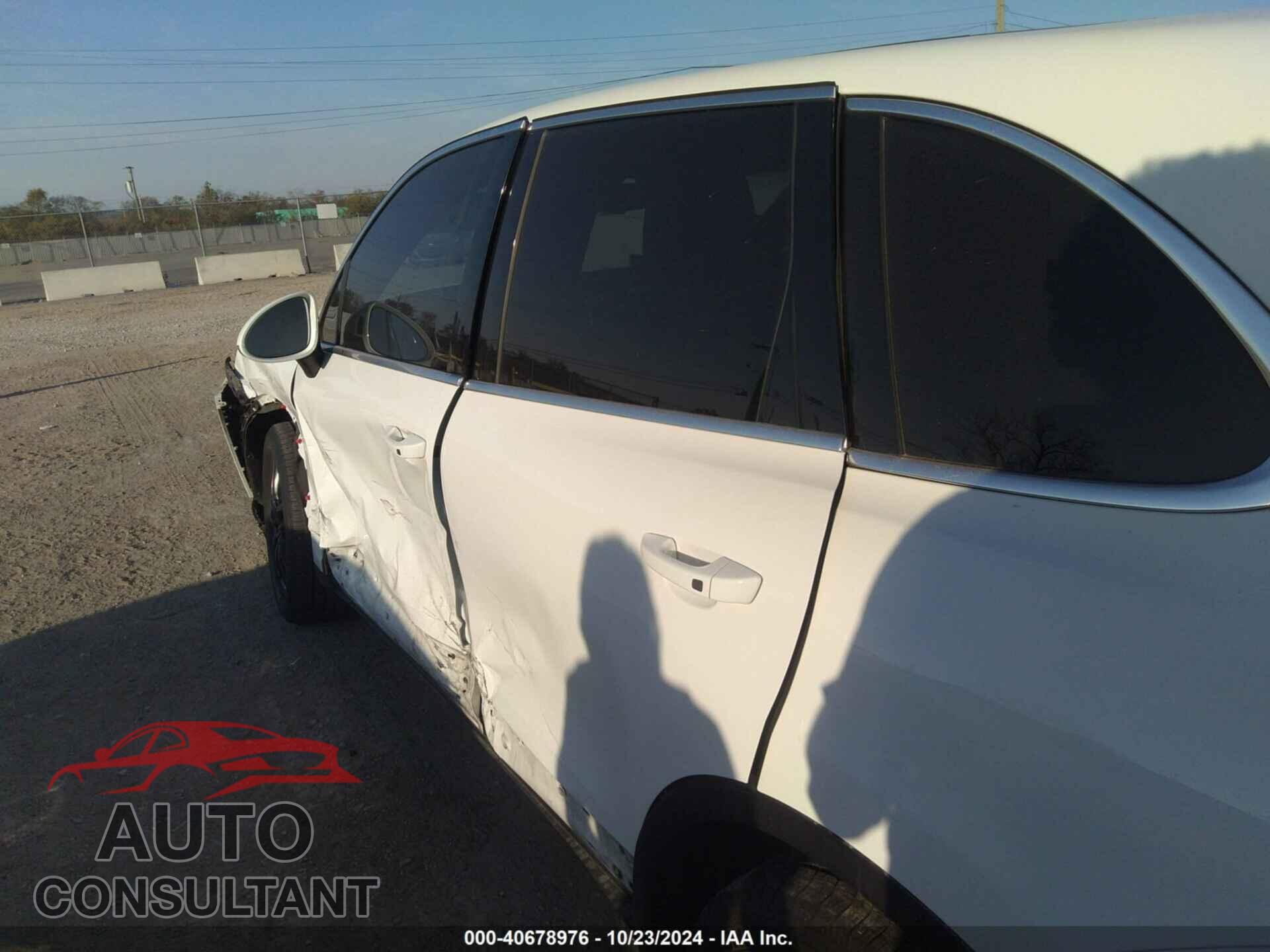 PORSCHE CAYENNE 2016 - WP1AA2A28GLA08691