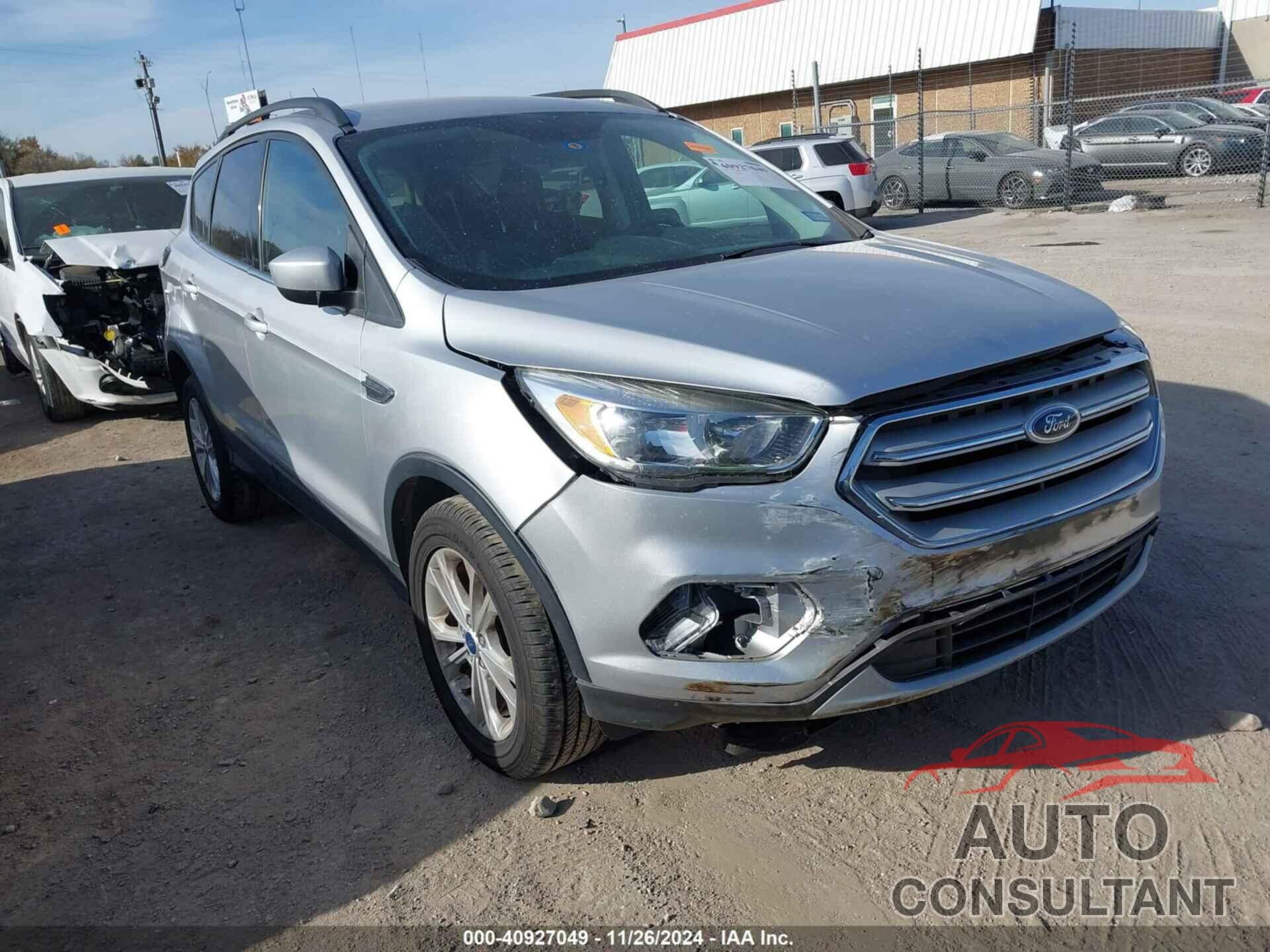 FORD ESCAPE 2018 - 1FMCU0GD5JUA11205