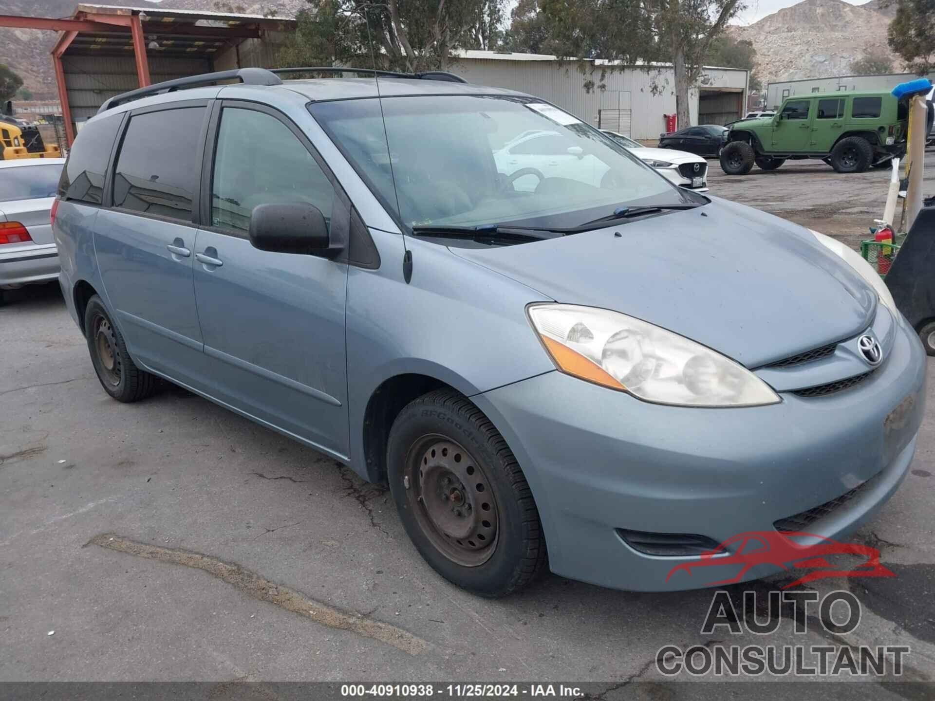 TOYOTA SIENNA 2010 - 5TDKK4CC5AS327797