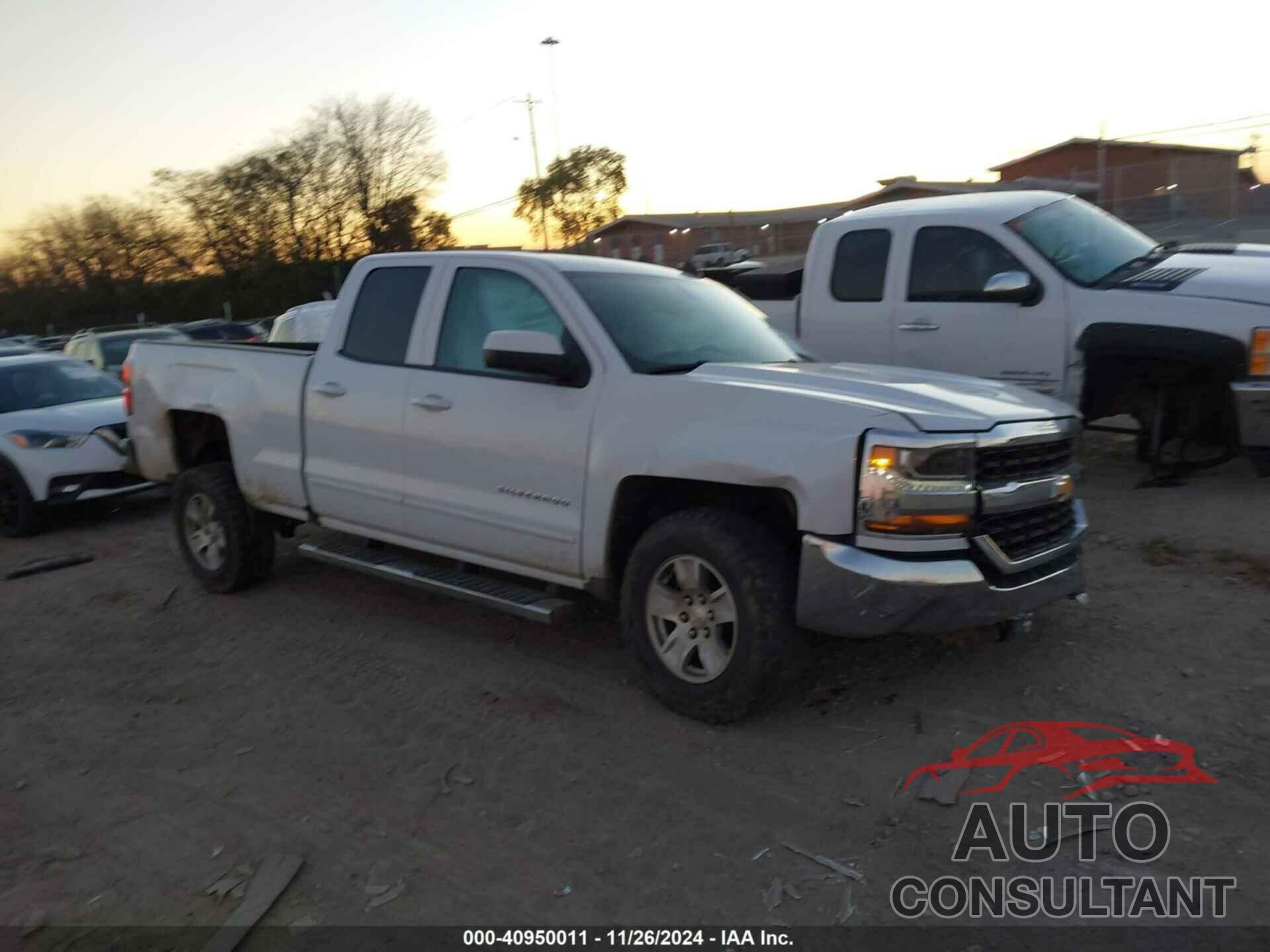 CHEVROLET SILVERADO 1500 2018 - 1GCRCRECXJZ372108