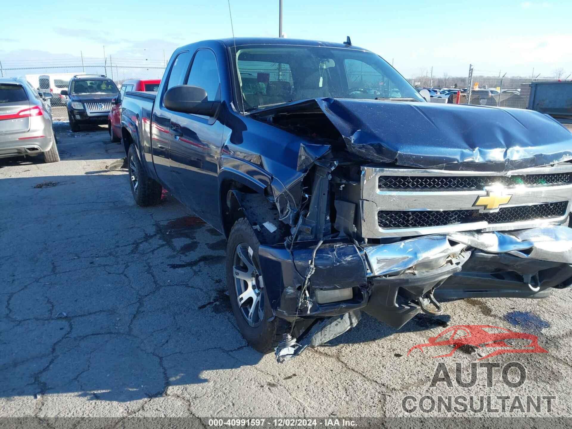 CHEVROLET SILVERADO 1500 2011 - 1GCRKSE3XBZ316875