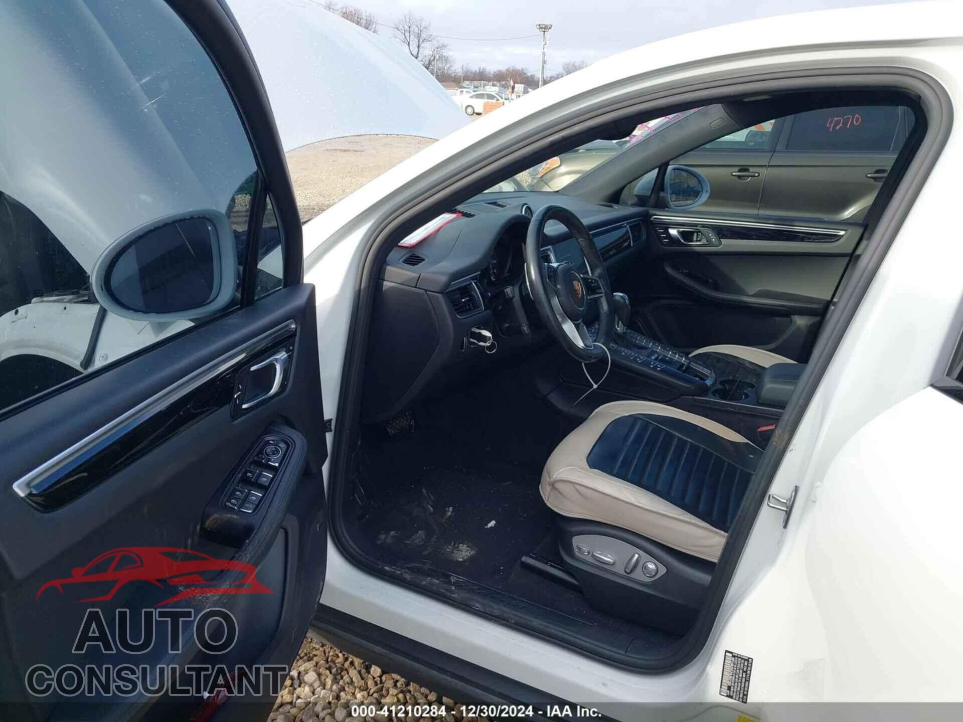 PORSCHE MACAN 2017 - WP1AA2A52HLB02304