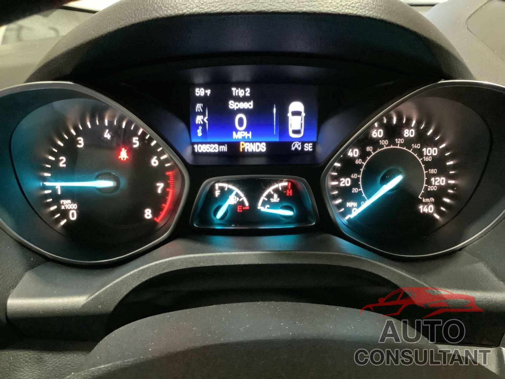 FORD ESCAPE 2017 - 1FMCU0GD8HUC98730