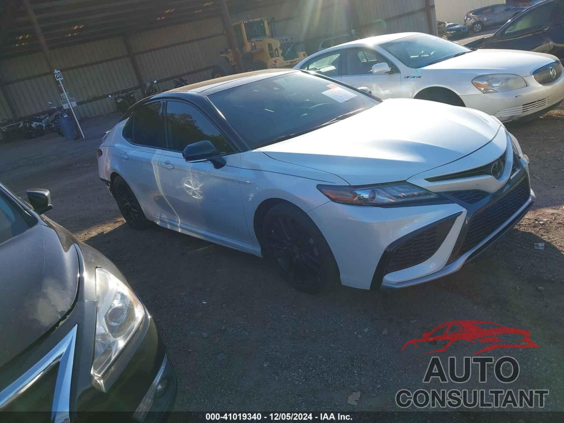 TOYOTA CAMRY 2022 - 4T1K61AKXNU015145