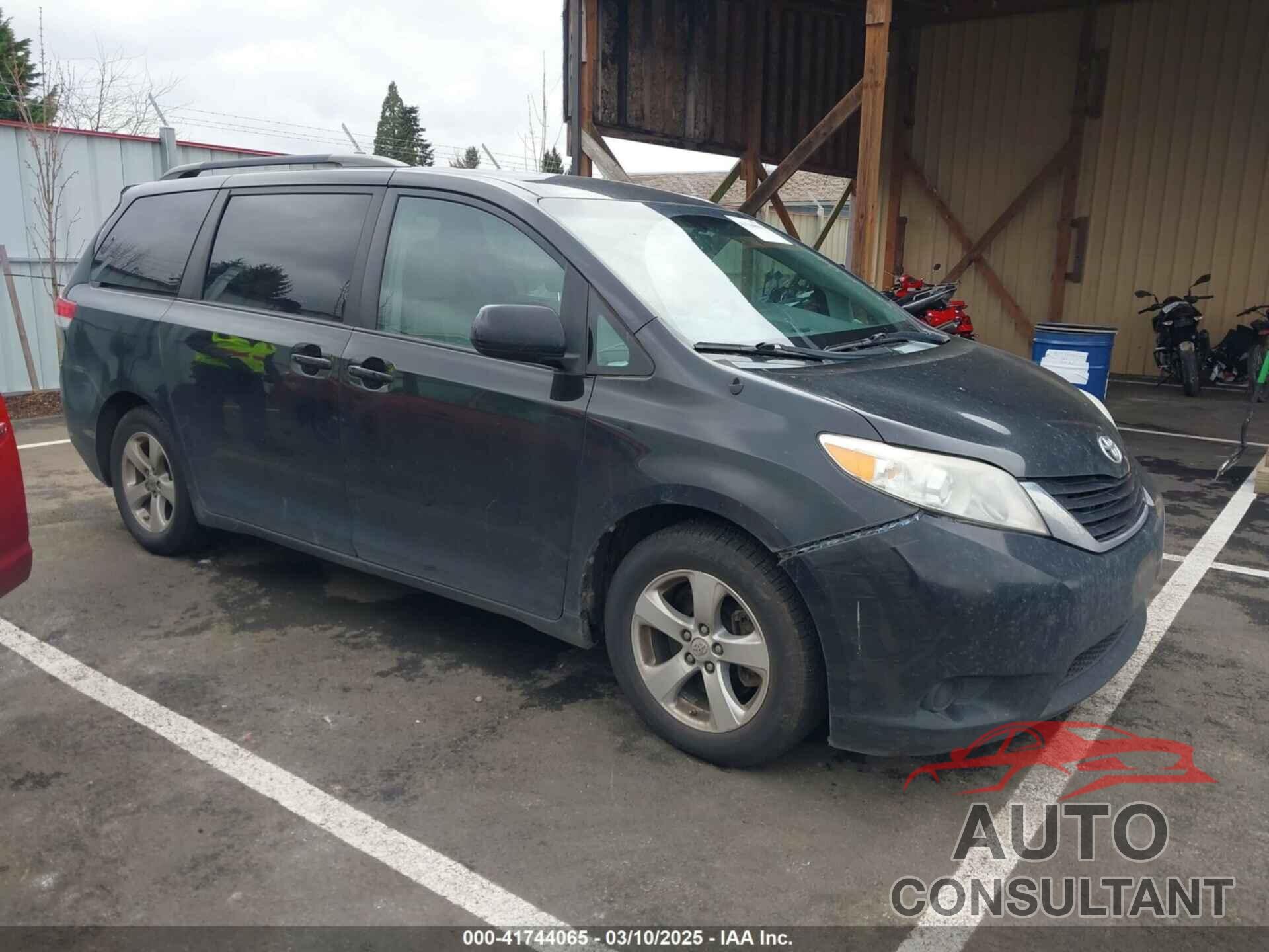 TOYOTA SIENNA 2014 - 5TDKK3DCXES486975