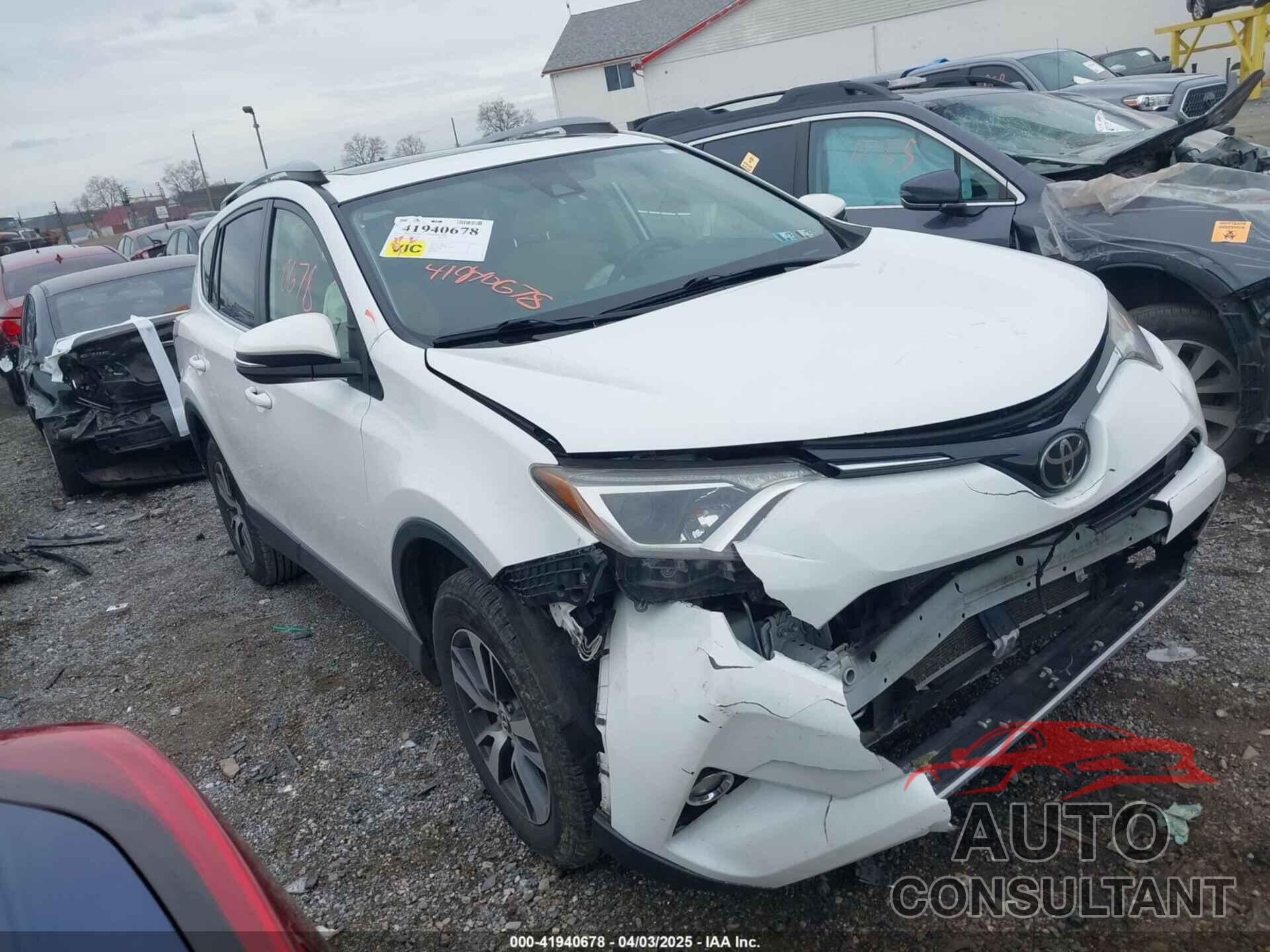 TOYOTA RAV4 2018 - JTMRFREV8JJ225065