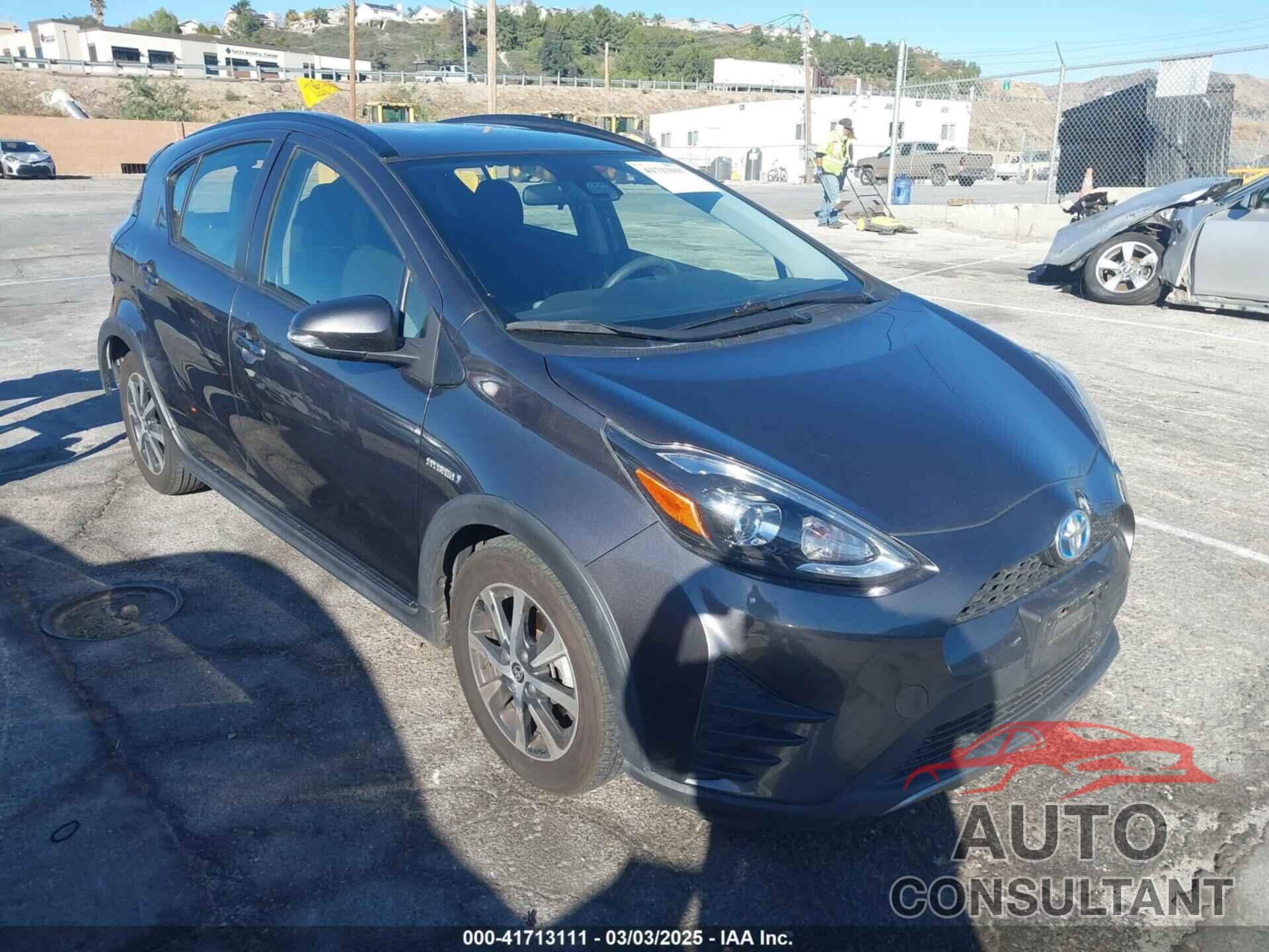 TOYOTA PRIUS C 2018 - JTDKDTB35J1599463