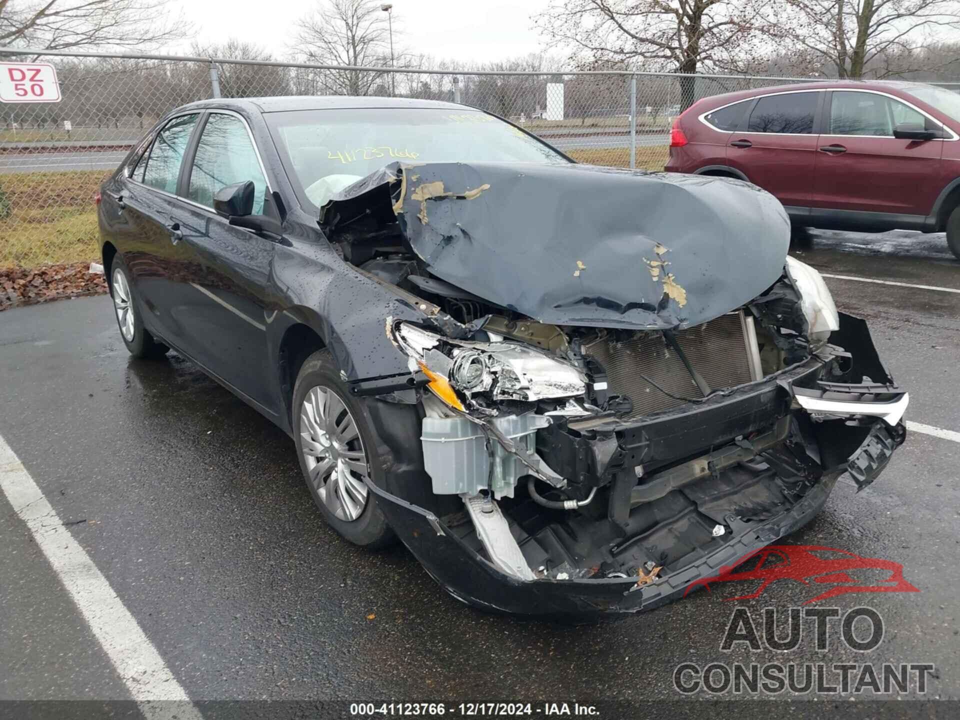 TOYOTA CAMRY 2016 - 4T4BF1FK3GR564168