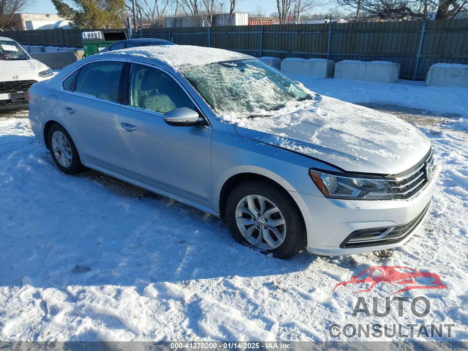 VOLKSWAGEN PASSAT 2017 - 1VWAT7A35HC026419