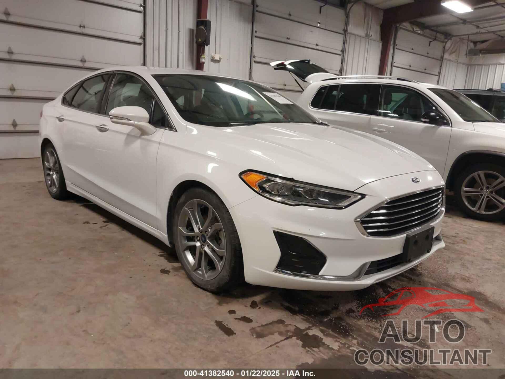 FORD FUSION 2019 - 3FA6P0CD0KR117753
