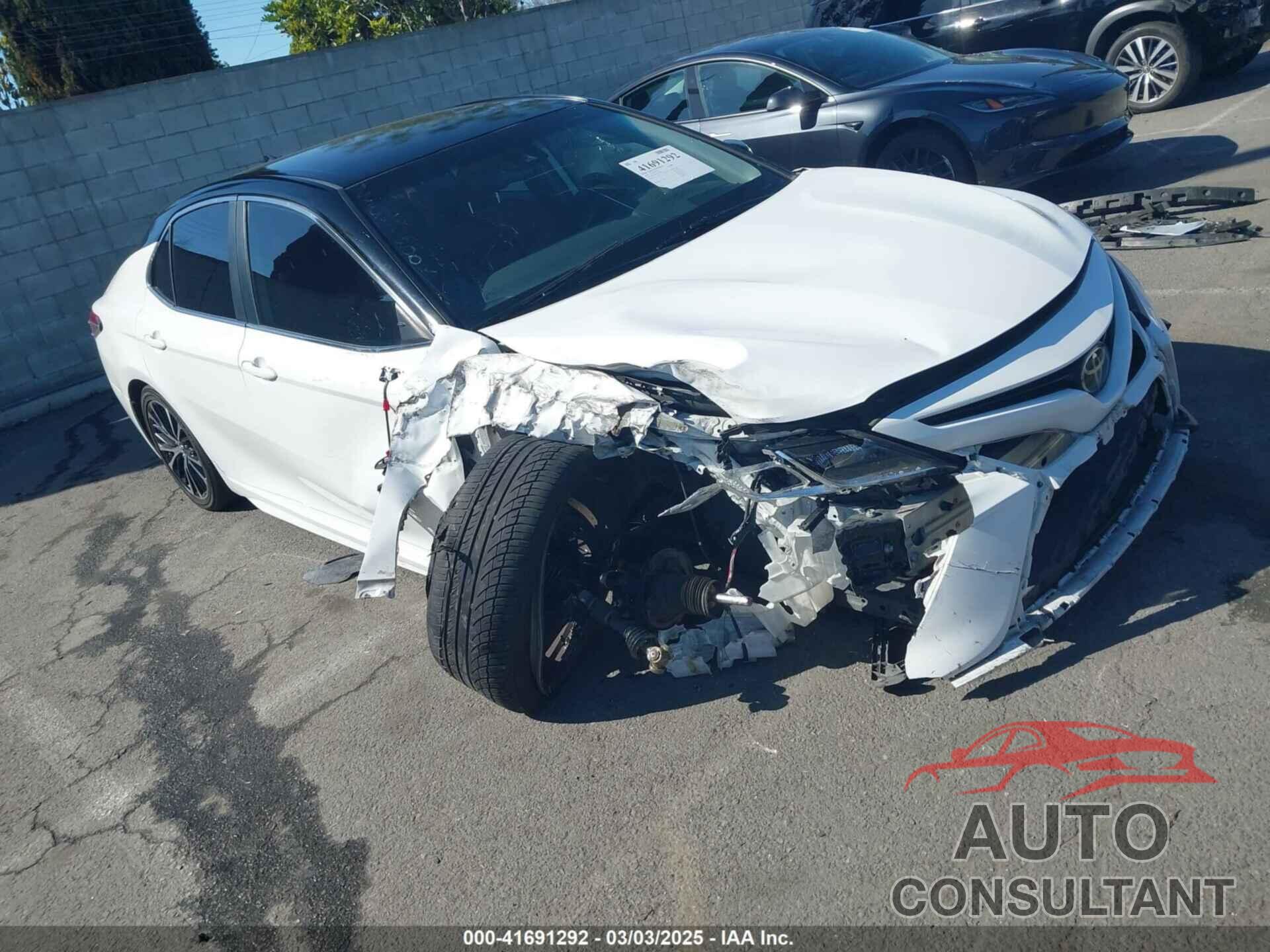 TOYOTA CAMRY 2019 - 4T1B11HK4KU703416