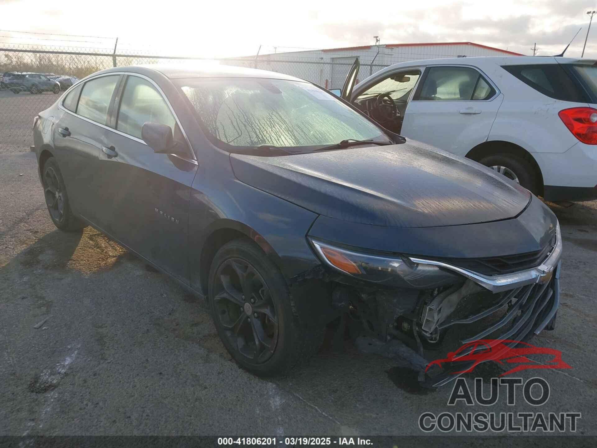 CHEVROLET MALIBU 2021 - 1G1ZD5ST5MF031045