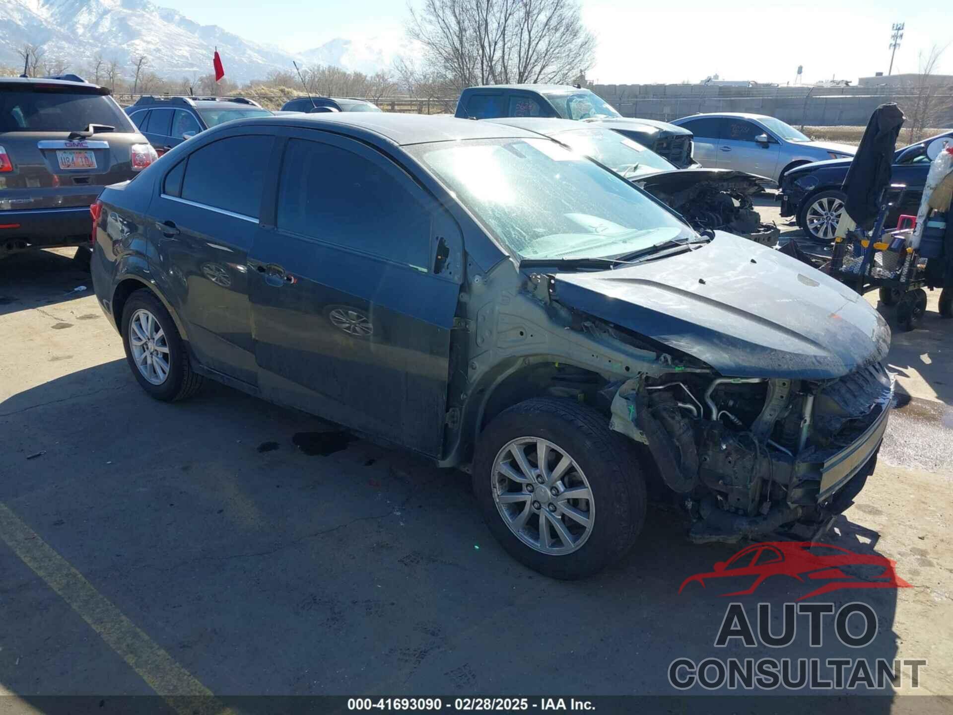 CHEVROLET SONIC 2019 - 1G1JD5SBXK4149685